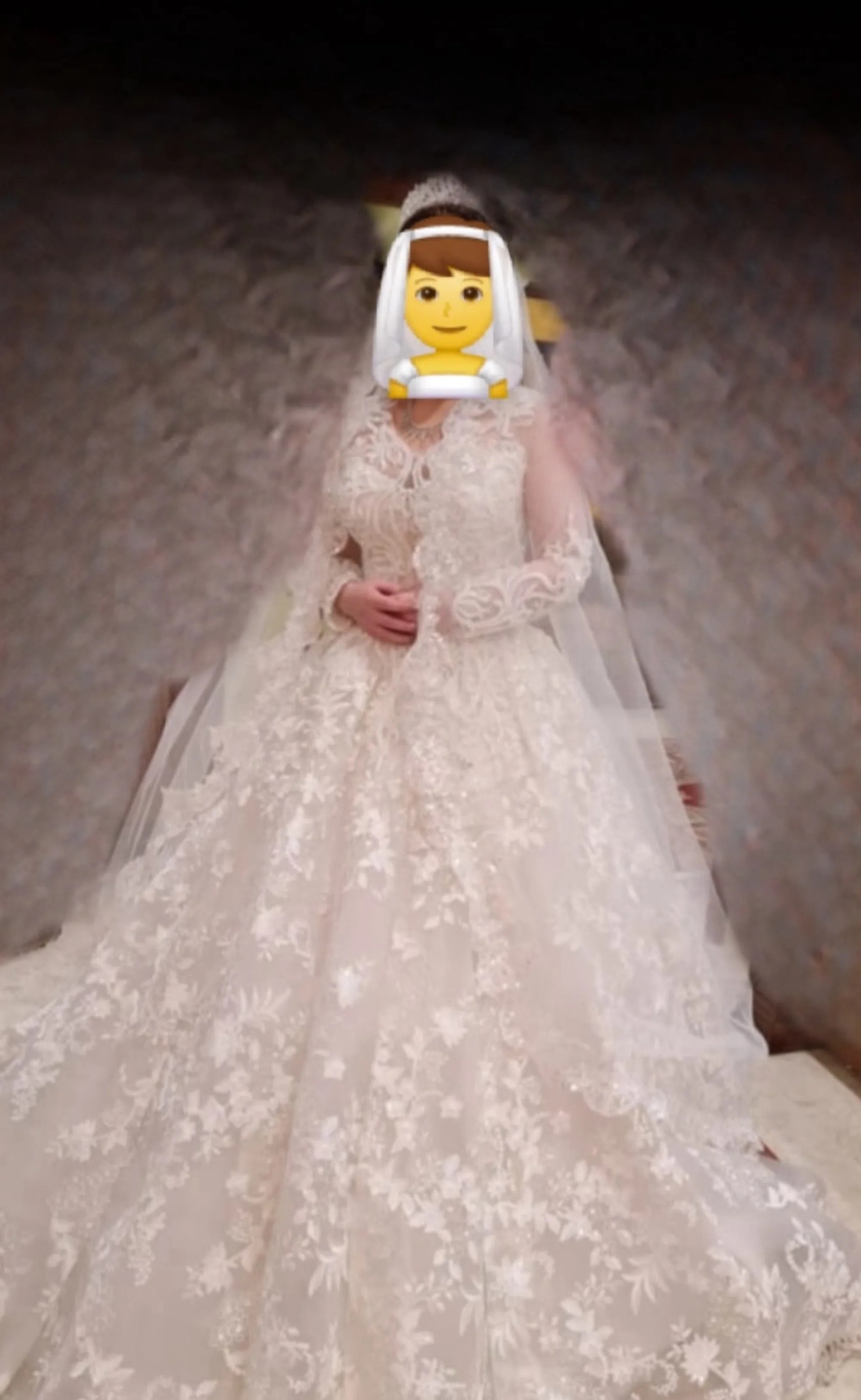 فستان عروس نظيف جدا